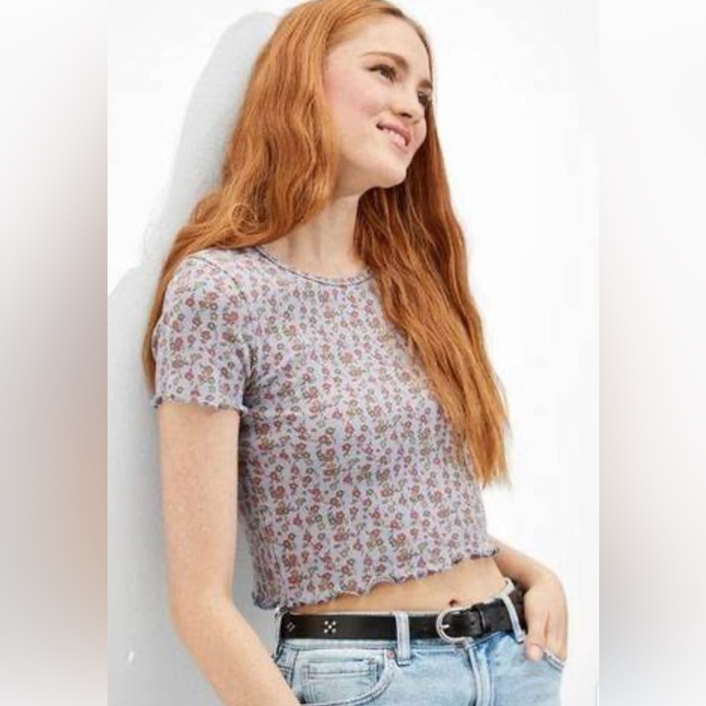 American Eagle Floral Waffle Baby Tee- blue with red/green flowers- size s